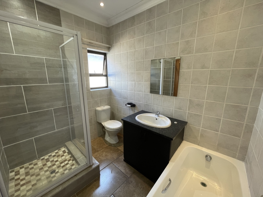 3 Bedroom Property for Sale in Birdwood Estate North West